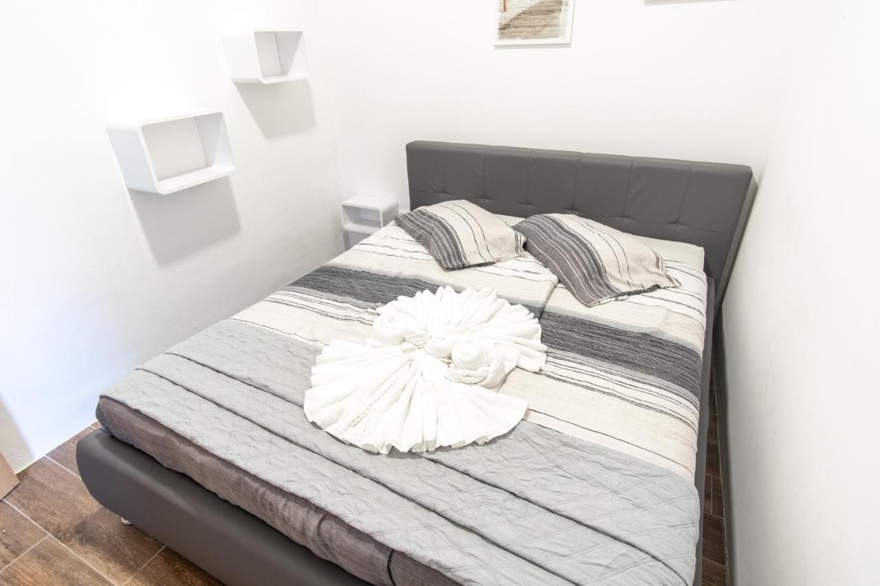Apartment Trieste Hermes Art Sezana Luaran gambar