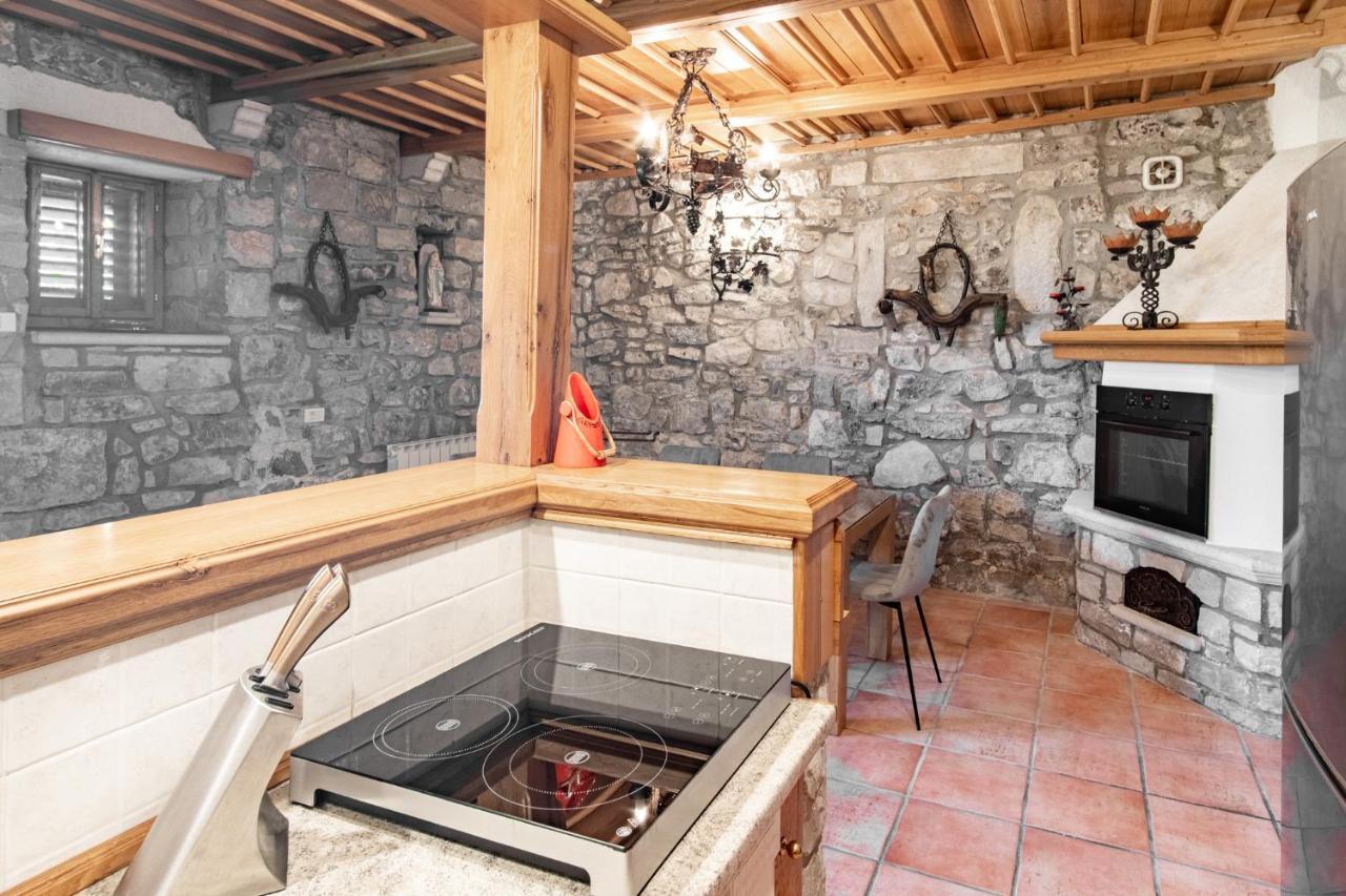 Apartment Trieste Hermes Art Sezana Luaran gambar